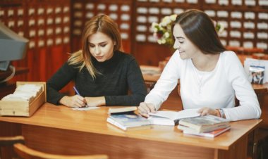 Bimbang? Ini 5 Alasan Mengapa Harus Kuliah Jurusan Hukum