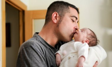 Akan Diatur dalam Peraturan Pemerintah untuk ASN, Apa Itu Cuti Ayah?