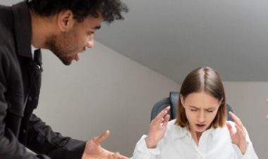 Sering Dipandang Kasar dan Suka Memaksa, Begini Kerja Debt Collector yang Seharusnya
