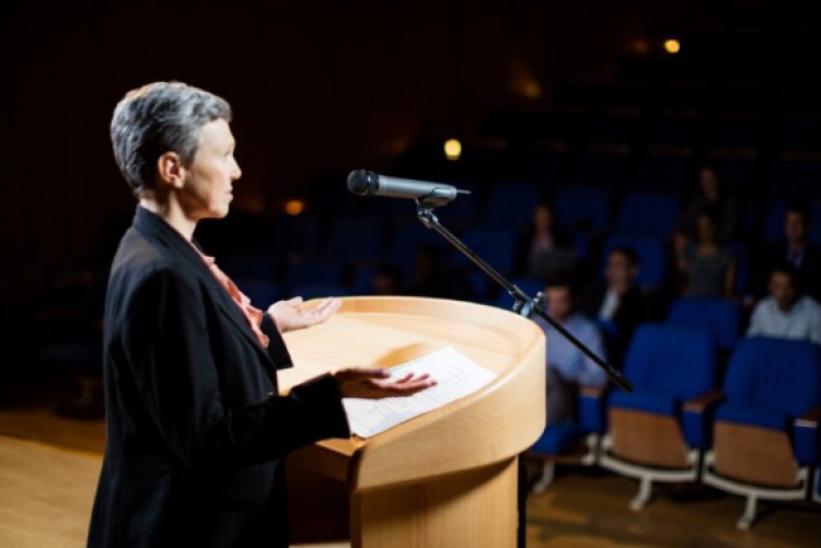 Memahami Istilah Hukum, Simak Pengertian diskresi Menurut Para Ahli