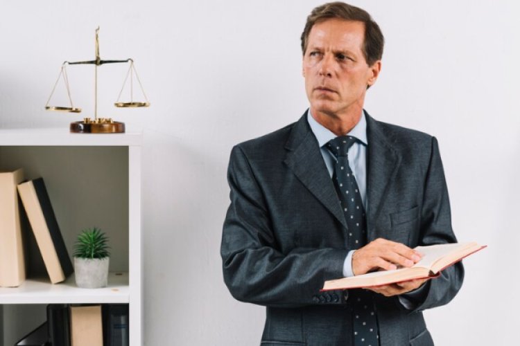 Diajukan Penggugat kepada Tergugat, Apa Itu Tuntutan Primer dan Subsider?