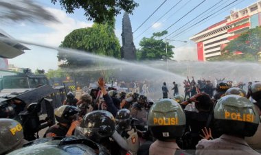 Bukan Musuh Demonstran, Begini Tugas Polisi saat Demonstrasi