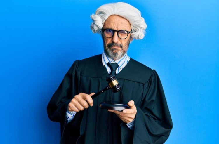 Pendapat Berbeda Hakim, Pahami Apa yang Dimaksud  dengan Dissenting Opinion?