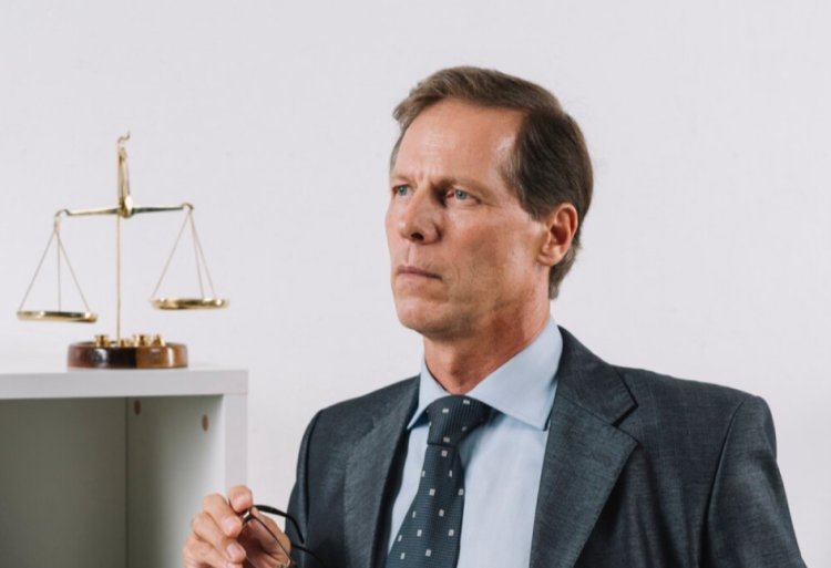 Tahap Terakhir Menjadi Pengacara, Apa Saja Isi dari Sumpah Advokat