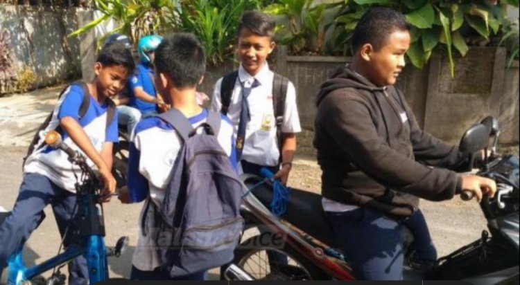 Orang Tua Wajib Tahu, Ini Hukum Anak di Bawah Umur Mengendarai Sepeda Motor