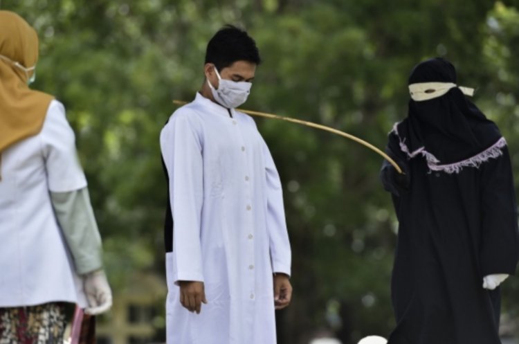 Beda dengan Daerah Lain, Begini Dasar Hukum Cambuk di Aceh