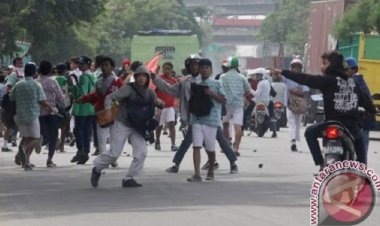 Bahaya Bagi Individu, Sekolah, dan Lingkungan: Apa Dampak dari Tawuran Antar Pelajar?